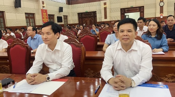 PHÚC THỌ: TỔ CHỨC CHÀO CỜ THÁNG 6, QUYẾT LIỆT THÁO GỠ ĐIỂM NGHẼN, TẬP TRUNG HOÀN THÀNH CHỈ TIÊU 6 THÁNG ĐẦU NĂM 2026- Ảnh 3.