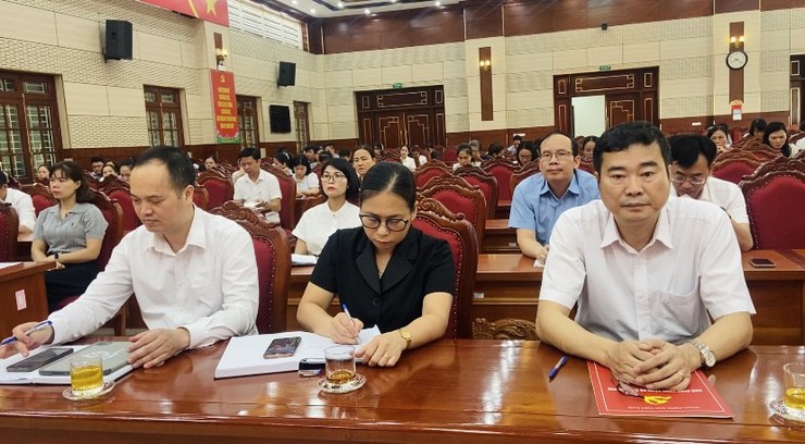 PHÚC THỌ: TỔ CHỨC CHÀO CỜ THÁNG 6, QUYẾT LIỆT THÁO GỠ ĐIỂM NGHẼN, TẬP TRUNG HOÀN THÀNH CHỈ TIÊU 6 THÁNG ĐẦU NĂM 2026- Ảnh 4.