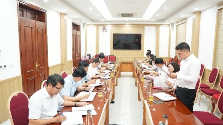 UBND xã giao ban công tác tháng 5, triển khai nhiệm vụ trọng tâm tháng 6/2026 - Ảnh 1.