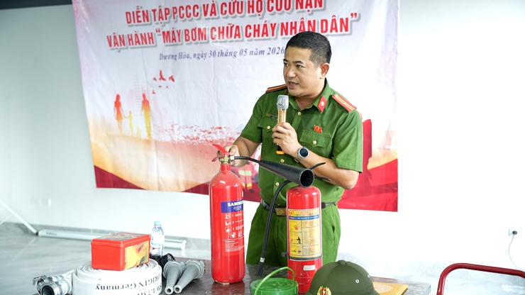 Diễn tập PCCC và cứu hộ cứu nạn, vận hành máy bơm chữa cháy tại thôn Minh Hoà 1 xã Dương Hoà- Ảnh 3.