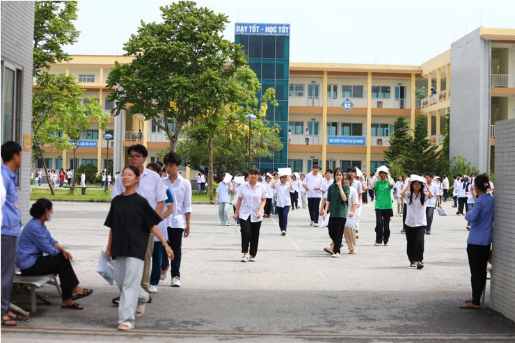 Sơn Tây hoàn thành kỳ thi tuyển sinh vào lớp 10 THPT năm học 2026-2027- Ảnh 2.