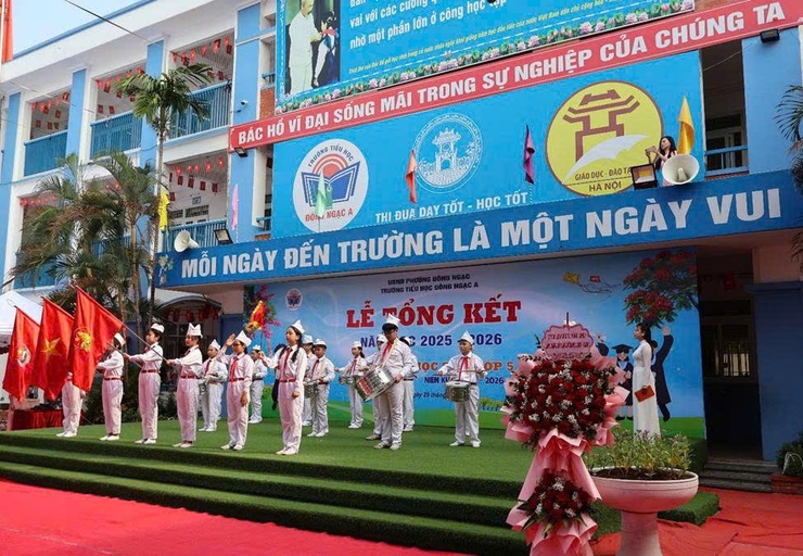 Trường Tiểu học Đông Ngạc A tổ chức Lễ Tổng kết và chia tay học sinh lớp 5 năm học 2025-2026- Ảnh 2.