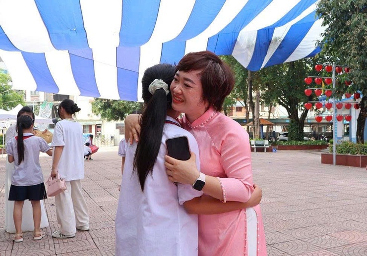 Trường Tiểu học Đông Ngạc A tổ chức Lễ Tổng kết và chia tay học sinh lớp 5 năm học 2025-2026- Ảnh 13.