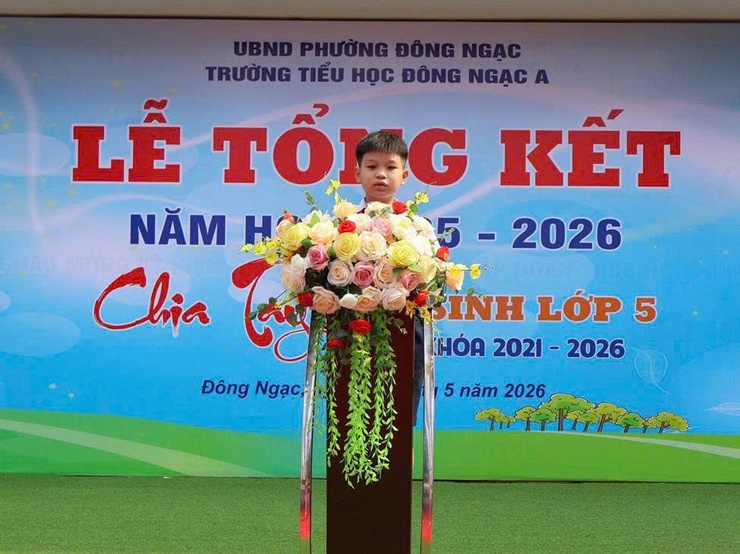Trường Tiểu học Đông Ngạc A tổ chức Lễ Tổng kết và chia tay học sinh lớp 5 năm học 2025-2026- Ảnh 11.
