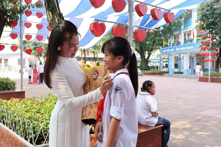 Trường Tiểu học Đông Ngạc A tổ chức Lễ Tổng kết và chia tay học sinh lớp 5 năm học 2025-2026- Ảnh 15.
