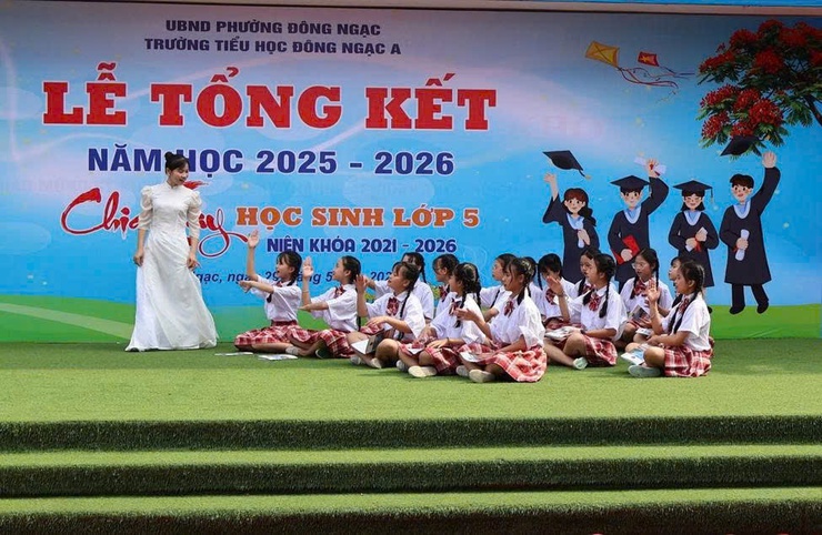 Trường Tiểu học Đông Ngạc A tổ chức Lễ Tổng kết và chia tay học sinh lớp 5 năm học 2025-2026- Ảnh 16.