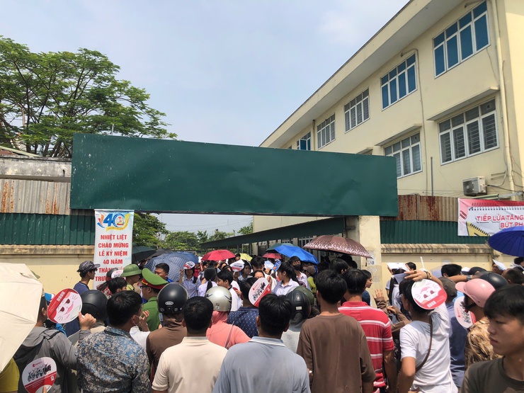 KẾT THÚC THỜI GIAN LÀM BÀI MÔN TOÁN – KHÉP LẠI KỲ THI TUYỂN SINH VÀO LỚP 10 THPT HÀ NỘI NĂM HỌC 2026 – 2027- Ảnh 2.