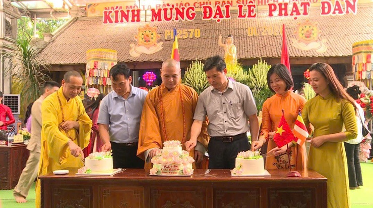 Trang nghiêm Đại lễ Phật đản Phật lịch 2570 tại chùa Hiển Quang- Ảnh 9.
