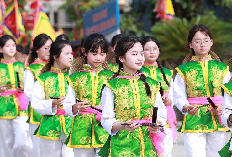 Lễ hội truyền thống đình Chèm: Giữ gìn và phát huy bản sắc văn hóa dân tộc trong đời sống hiện đại- Ảnh 1.