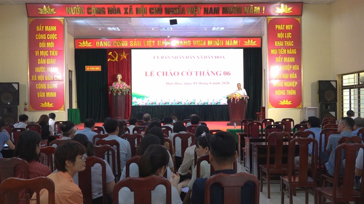  DÂN HOÀ CHÀO CỜ THÁNG 6 - Ảnh 1.