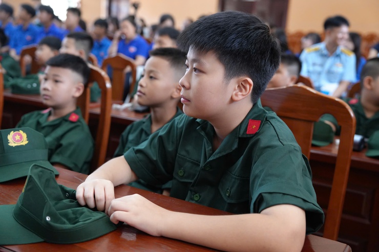 KHAI MẠC CHƯƠNG TRÌNH "HỌC KỲ TRONG QUÂN ĐỘI" NĂM 2026 – RÈN LUYỆN BẢN LĨNH, TRƯỞNG THÀNH TRONG KỶ LUẬT- Ảnh 10.