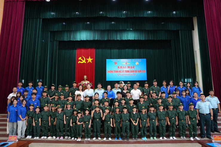 KHAI MẠC CHƯƠNG TRÌNH "HỌC KỲ TRONG QUÂN ĐỘI" NĂM 2026 – RÈN LUYỆN BẢN LĨNH, TRƯỞNG THÀNH TRONG KỶ LUẬT- Ảnh 1.
