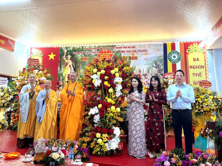 Phường Hai Bà Trưng: Tổ chức thăm và tặng quà các cơ sở tôn giáo nhân dịp Đại lễ Phật đản 2570 - dương lịch 2026.- Ảnh 12.