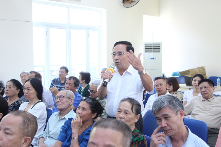 Hội nghị lấy ý kiến đóng góp cho dự thảo phương án sắp xếp tổ dân phố trên địa bàn phường- Ảnh 3.