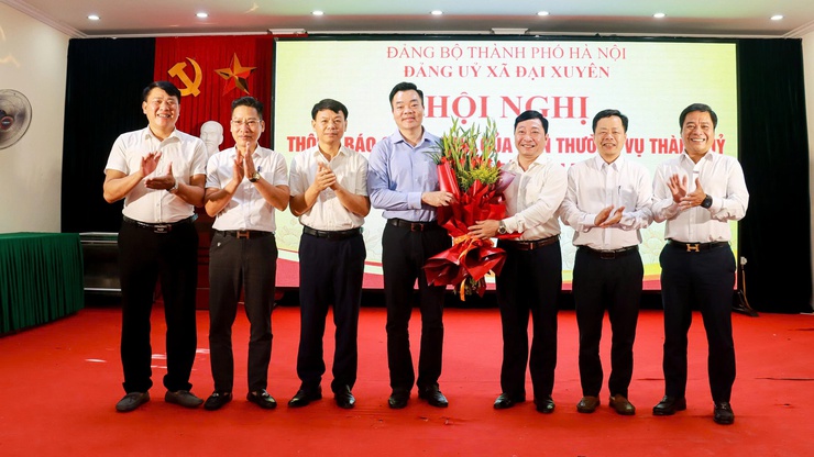 Đại Xuyên công bố các quyết định của Thành ủy Hà Nội về công tác cán bộ và kiện toàn lãnh đạo chủ chốt- Ảnh 2.