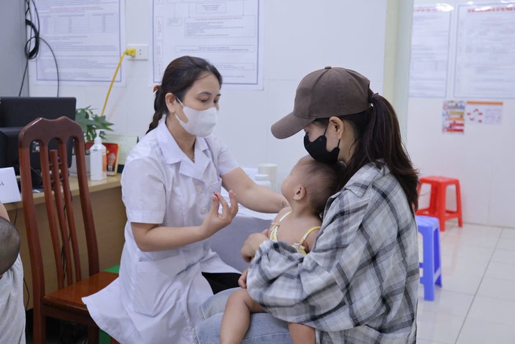 DÂN HOÀ TRIỂN KHAI NGÀY VI CHẤT DINH DƯỠNG VÀ CHIẾN DỊCH BỔ SUNG VITAMIN A ĐỢT 1 NĂM 2026 - Ảnh 4.