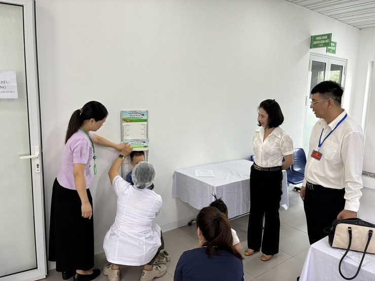 Phường Bồ Đề thí điểm ứng dụng Phần mềm Khám sức khoẻ trẻ em trong Chiến dịch bổ sung VitaminA và triển khai các hoạt động Ngày vi chất dinh dưỡng năm 2026- Ảnh 4.