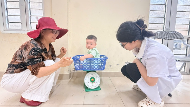 Phường Bồ Đề thí điểm ứng dụng Phần mềm Khám sức khoẻ trẻ em trong Chiến dịch bổ sung VitaminA và triển khai các hoạt động Ngày vi chất dinh dưỡng năm 2026- Ảnh 9.