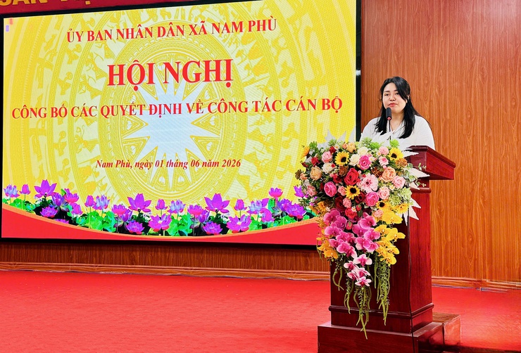Nam Phù kiện toàn đội ngũ cán bộ - Đáp ứng yêu cầu phát triển trong giai đoạn mới- Ảnh 1.