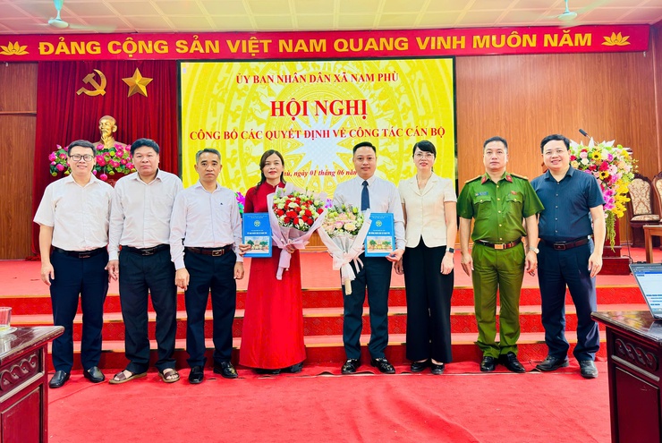 Nam Phù kiện toàn đội ngũ cán bộ - Đáp ứng yêu cầu phát triển trong giai đoạn mới- Ảnh 2.