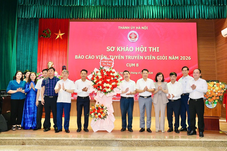Thí sinh Nguyễn Phương Oanh xã Quốc Oai xuất sắc giành giải Nhì Hội thi Báo cáo viên, tuyên truyền viên giỏi Thành phố Hà Nội Năm 2026 - Cụm thi số 8- Ảnh 2.