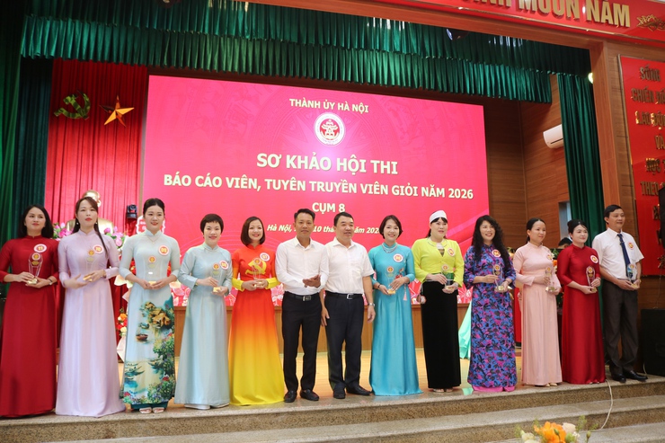Thí sinh Nguyễn Phương Oanh xã Quốc Oai xuất sắc giành giải Nhì Hội thi Báo cáo viên, tuyên truyền viên giỏi Thành phố Hà Nội Năm 2026 - Cụm thi số 8- Ảnh 3.