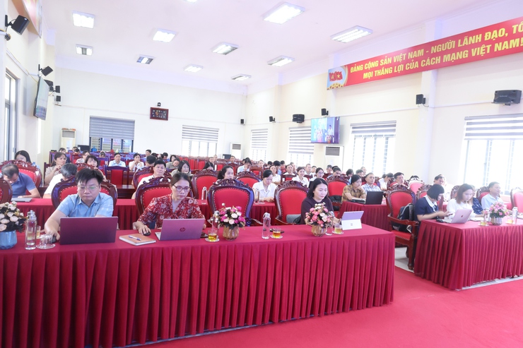 Xã Hòa Phú tổ chức hội nghị tập huấn sử dụng Hệ thống quản trị thực thi nhiệm vụ và đánh giá cán bộ gắn với đo lường hiệu suất công việc (OKR/KPI)- Ảnh 2.