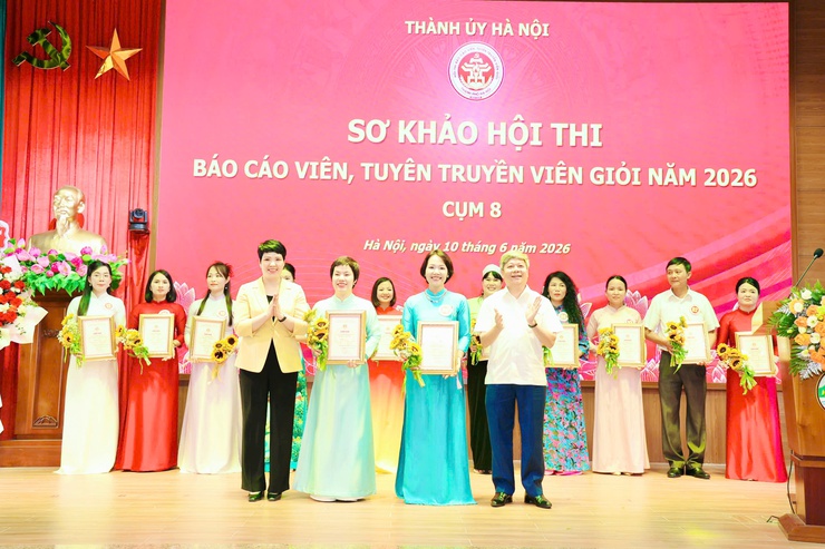 Thí sinh Nguyễn Phương Oanh xã Quốc Oai xuất sắc giành giải Nhì Hội thi Báo cáo viên, tuyên truyền viên giỏi Thành phố Hà Nội Năm 2026 - Cụm thi số 8- Ảnh 20.
