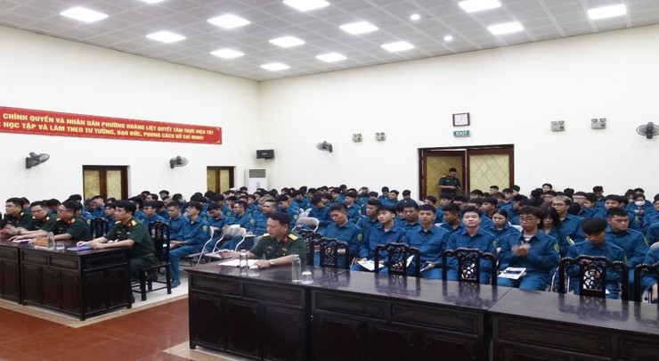 Dân quân phường Hoàng Liệt tham gia khai mạc huấn luyện dân quân năm thứ Nhất năm 2026- Ảnh 2.