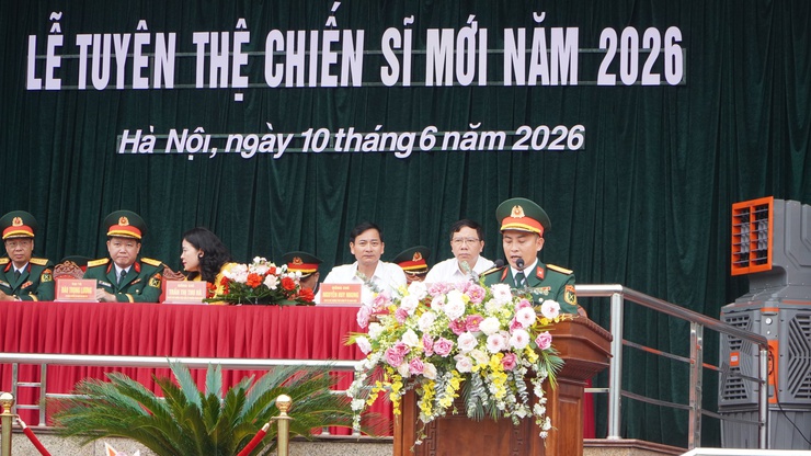 Lãnh đạo xã Đại Xuyên tham dự lễ tuyên thệ chiến sĩ mới của Trung đoàn Bộ binh 692- Ảnh 2.