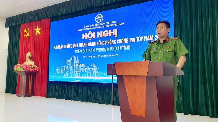 Phường Phú Lương ra quân hưởng ứng tháng hành động phòng, chống ma túy năm 2026: Quyết tâm xây dựng địa bàn không ma túy, phát huy sức mạnh toàn dân trong đấu tranh phòng, chống tệ nạn ma túy- Ảnh 2.