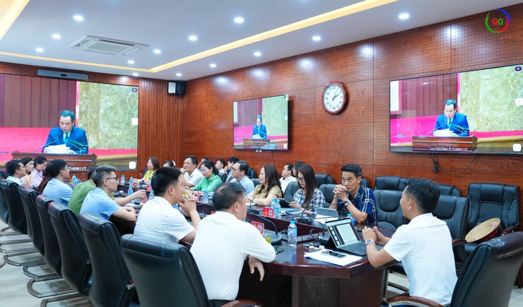 HÀ NỘI SƠ KẾT 1 NĂM VẬN HÀNH CHÍNH QUYỀN ĐỊA PHƯƠNG 2 CẤP: ĐẢNG BỘ XÃ QUỐC OAI VINH DỰ ĐƯỢC KHEN THƯỞNG- Ảnh 2.