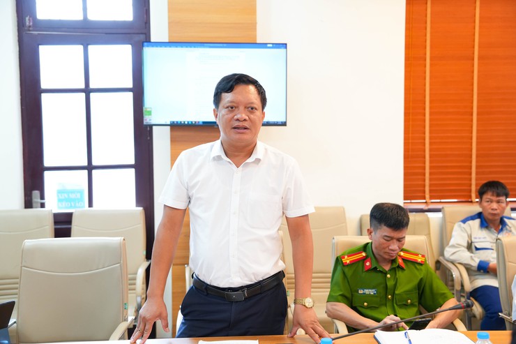 Quốc Oai tăng cường xử lý vi phạm đất đai, trật tự xây dựng trên địa bàn- Ảnh 3.