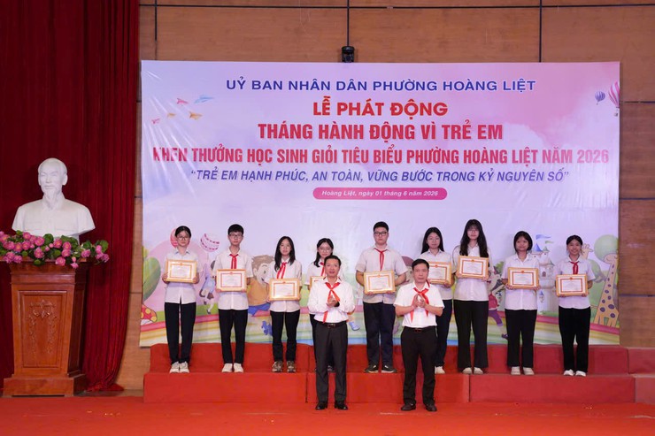Phường Hoàng Liệt tổ chức Lễ phát động Tháng hành động vì trẻ em; khen thưởng học sinh giỏi tiêu biểu phường Hoàng Liệt năm 2026- Ảnh 3.