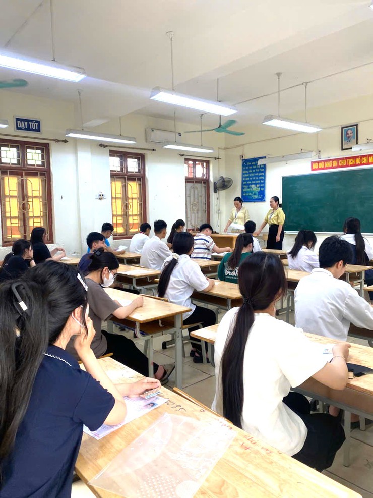 Hơn 600 học sinh xã Đại Xuyên hoàn tất thủ tục, sẵn sàng bước vào Kỳ thi tốt nghiệp THPT năm 2026- Ảnh 2.