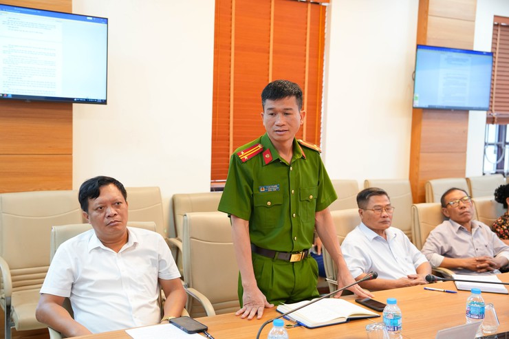 Quốc Oai tăng cường xử lý vi phạm đất đai, trật tự xây dựng trên địa bàn- Ảnh 4.