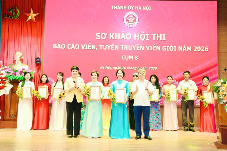 ĐỒNG CHÍ VI HẢI YẾN XUẤT SẮC ĐẠT GIẢI NHÌ VÀ GIẢI THUYẾT TRÌNH XUẤT SẮC NHẤT TẠI HỘI THI BÁO CÁO VIÊN, TUYÊN TRUYỀN VIÊN GIỎI THÀNH PHỐ HÀ NỘI NĂM 2026- Ảnh 3.