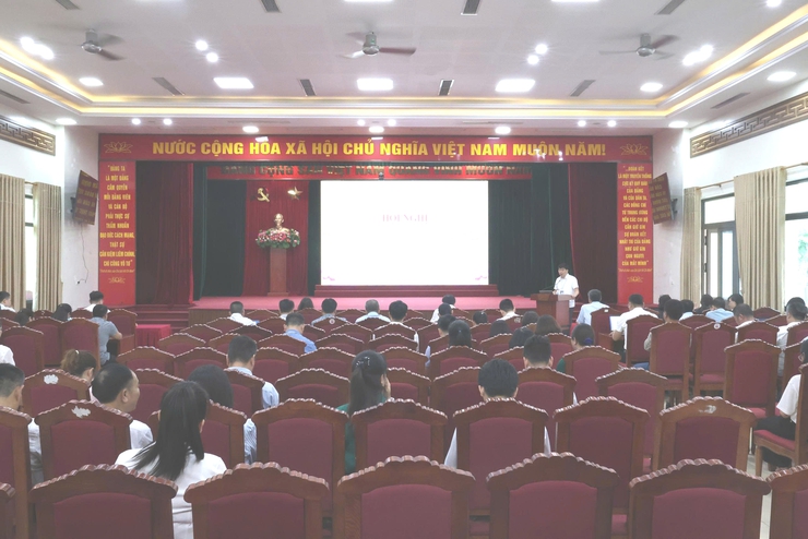 Xã Vĩnh Thanh tổ chức hội nghị đào tạo, hướng dẫn sử dụng hệ thống quản trị thực thi nhiệm vụ và đánh giá cán bộ gắn với đo lường hiệu suất công việc (OKR/KPI)- Ảnh 1.