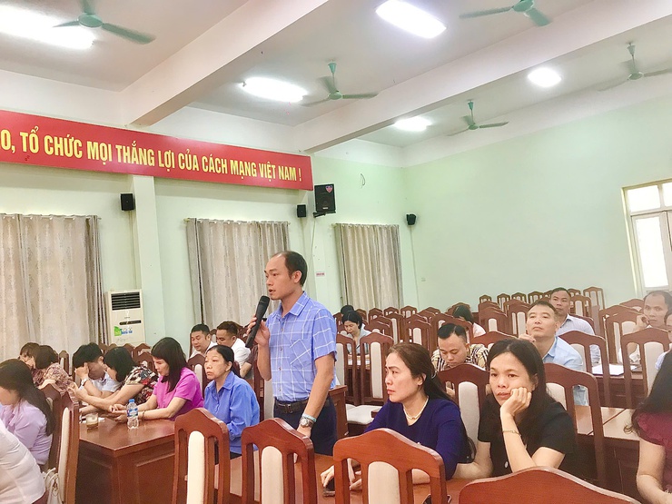 ĐẢNG ỦY XÃ NGỌC HỒI  TRAO THƯỞNG CUỘC THI CHÍNH LUẬN BẢO VỆ NỀN TẢNG TƯ TƯỞNG CỦA ĐẢNG LẦN THỨ SÁU VÀ SƠ KẾT CÔNG TÁC TUYÊN GIÁO, DÂN VẬN 6 THÁNG ĐẦU NĂM 2026- Ảnh 6.