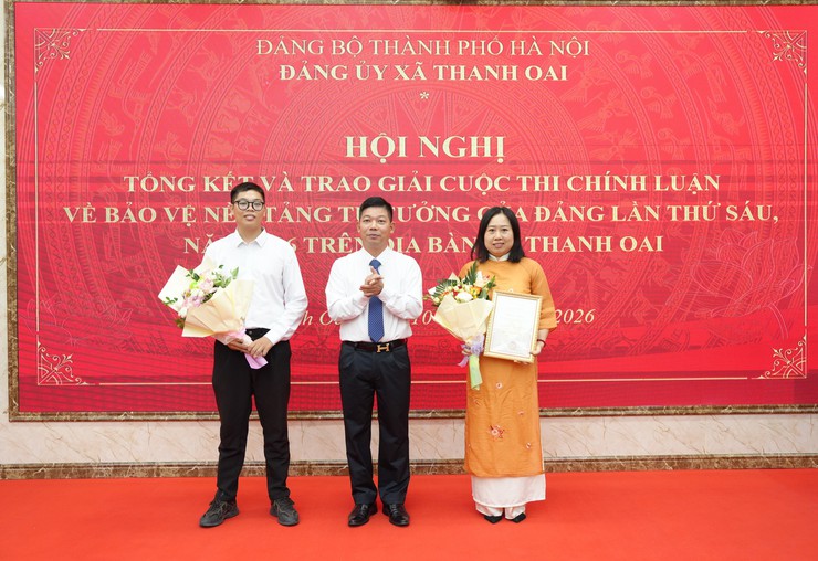 XÃ THANH OAI TỔNG KẾT VÀ TRAO GIẢI CUỘC THI CHÍNH LUẬN VỀ BẢO VỆ NỀN TẢNG TƯ TƯỞNG CỦA ĐẢNG LẦN THỨ SÁU NĂM 2026- Ảnh 4.