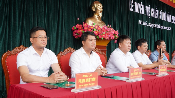 Lãnh đạo xã Đại Xuyên tham dự lễ tuyên thệ chiến sĩ mới của Trung đoàn Bộ binh 692- Ảnh 4.