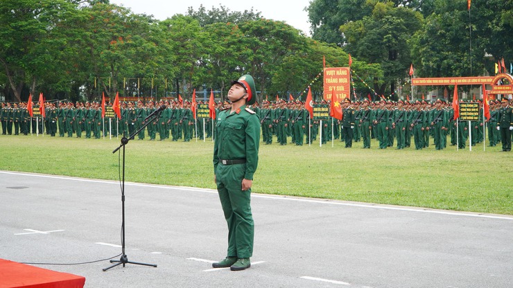 Lãnh đạo xã Đại Xuyên tham dự lễ tuyên thệ chiến sĩ mới của Trung đoàn Bộ binh 692- Ảnh 8.