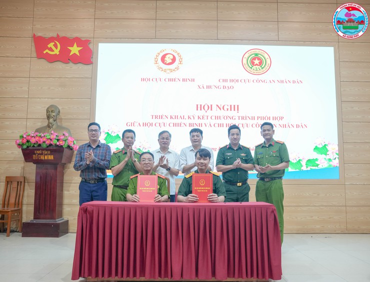 HỘI NGHỊ TRIỂN KHAI, KÝ KẾT CHƯƠNG TRÌNH PHỐI HỢP GIỮA HỘI CỰU CHIẾN BINH XÃ VÀ CHI HỘI CỰU CÔNG AN NHÂN DÂN XÃ HƯNG ĐẠO- Ảnh 4.