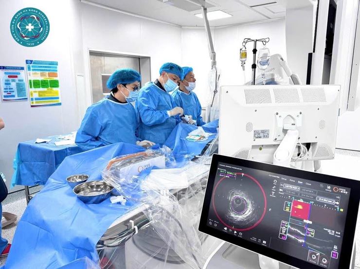 BVĐK Hà Đông làm chủ kỹ thuật siêu âm lòng mạch kết hợp quang phổ cận hồng ngoại hiện đại- Ảnh 1.