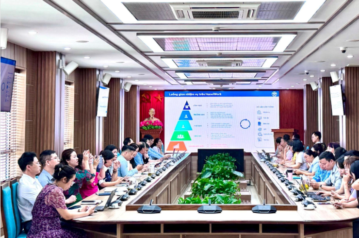 Đảng ủy phường Tây Hồ đẩy mạnh chuyển đổi số, vận hành hiệu quả HanoiWork- Ảnh 1.