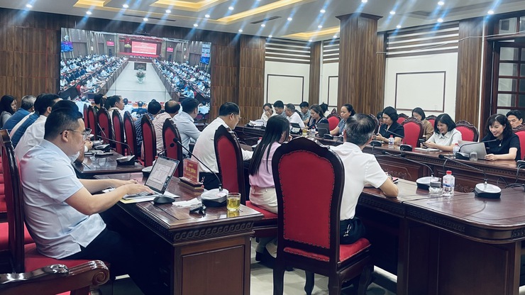 Thành ủy Hà Nội tổ chức Hội nghị sơ kết một năm vận hành chính quyền địa phương hai cấp- Ảnh 4.