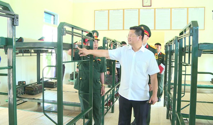 Phúc Lộc thăm, tặng quà động viên chiến sỹ mới tại Trung đoàn Bộ binh cơ giới 102- Ảnh 11.