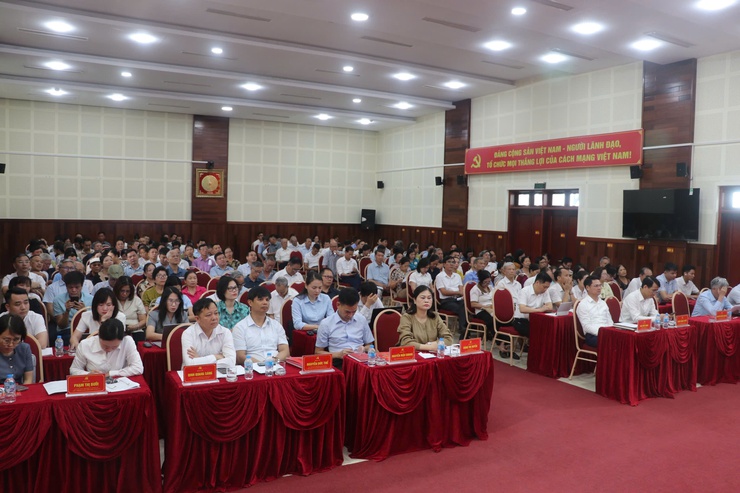 Hội nghị Thường trực Đảng ủy giao ban Bí thư chi bộ, đảng bộ cơ sở và chi bộ thôn 6 tháng đầu năm 2026.- Ảnh 1.