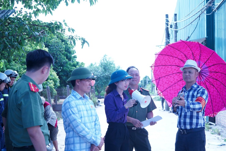 Phường Chương Mỹ hoàn thành kế hoạch cưỡng chế 17 trường hợp vi phạm đất đai, thủy lợi chỉ sau 2 ngày thực hiện- Ảnh 9.