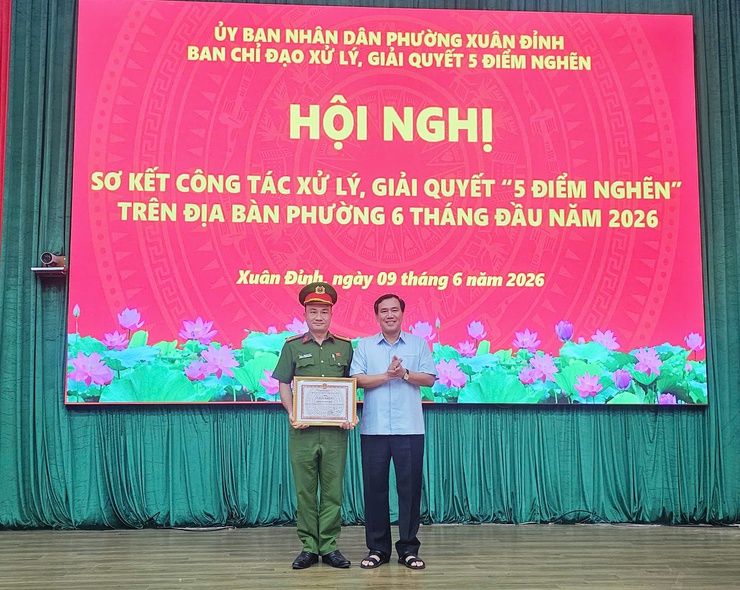 Phường Xuân Đỉnh Sơ kết 6 tháng đầu năm 2026 công tác điều hành, xử lý và giải quyết 05 điểm nghẽn trên địa bàn.- Ảnh 4.